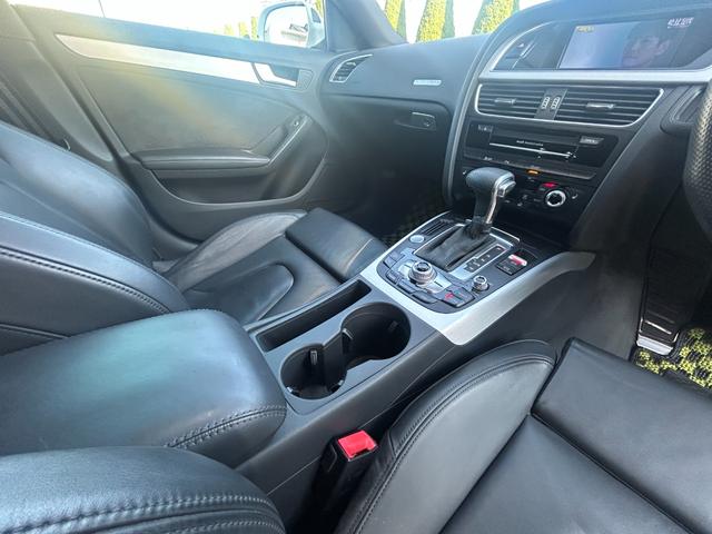 A5スポーツバック 2.0TFSIクワトロ Sラインパッケージ Goo鑑定車 保証付 車高調(ノーマル・ビルシュタイン) OZ19インチホイール(純正ホイール付) ドラレコ ETC ヒーター付皮シート ナビ TV Bluetooth バックカメラ スマートキー2個(48枚目)