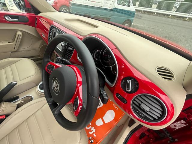 ザ・ビートル デザインレザーパッケージ　Ｇｏｏ鑑定車　保証付　ワンオーナー　禁煙車　ベージュ内装　ヒーター付皮シート　ナビ　ＴＶ　バックカメラ　Ｂｌｕｅｔｏｏｔｈ　ＥＴＣ　クリアランスソナー　ドラレコ前後　オートライト　クルコン（26枚目）