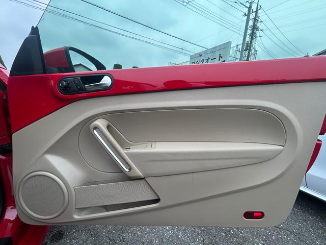 ザ・ビートル デザインレザーパッケージ　Ｇｏｏ鑑定車　保証付　ワンオーナー　禁煙車　ベージュ内装　ヒーター付皮シート　ナビ　ＴＶ　バックカメラ　Ｂｌｕｅｔｏｏｔｈ　ＥＴＣ　クリアランスソナー　ドラレコ前後　オートライト　クルコン（36枚目）