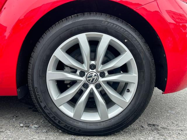 ザ・ビートル デザインレザーパッケージ　Ｇｏｏ鑑定車　保証付　ワンオーナー　禁煙車　ベージュ内装　ヒーター付皮シート　ナビ　ＴＶ　バックカメラ　Ｂｌｕｅｔｏｏｔｈ　ＥＴＣ　クリアランスソナー　ドラレコ前後　オートライト　クルコン（50枚目）