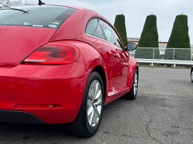 ザ・ビートル デザインレザーパッケージ　Ｇｏｏ鑑定車　保証付　ワンオーナー　禁煙車　ベージュ内装　ヒーター付皮シート　ナビ　ＴＶ　バックカメラ　Ｂｌｕｅｔｏｏｔｈ　ＥＴＣ　クリアランスソナー　ドラレコ前後　オートライト　クルコン（53枚目）