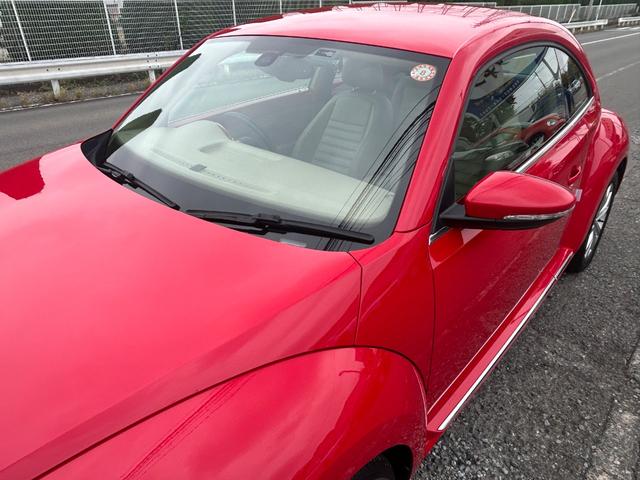 ザ・ビートル デザインレザーパッケージ　Ｇｏｏ鑑定車　保証付　ワンオーナー　禁煙車　ベージュ内装　ヒーター付皮シート　ナビ　ＴＶ　バックカメラ　Ｂｌｕｅｔｏｏｔｈ　ＥＴＣ　クリアランスソナー　ドラレコ前後　オートライト　クルコン（64枚目）