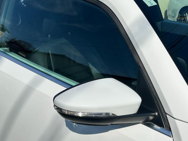 Ｇｏｏ鑑定車　保証付　ヒーター付皮シート　ナビ　ＴＶ　Ｂｌｕｅｔｏｏｔｈ　バックカメラ　クリアランスソナー　オートクルーズ　キーレス２個　ＨＩＤオートライト　ＥＴＣ