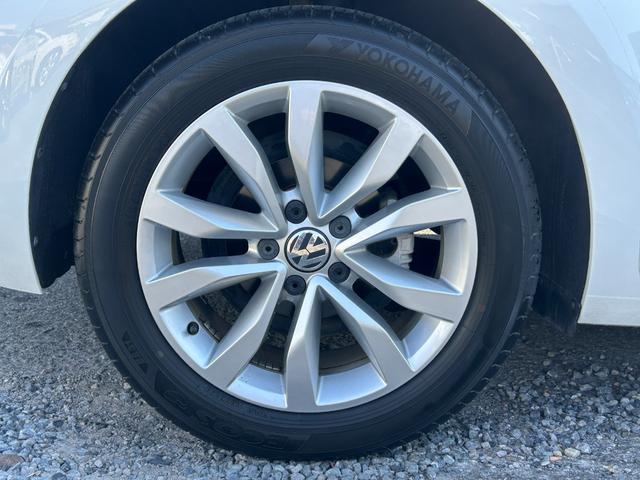 Ｇｏｏ鑑定車　保証付　ヒーター付皮シート　ナビ　ＴＶ　Ｂｌｕｅｔｏｏｔｈ　バックカメラ　クリアランスソナー　オートクルーズ　キーレス２個　ＨＩＤオートライト　ＥＴＣ