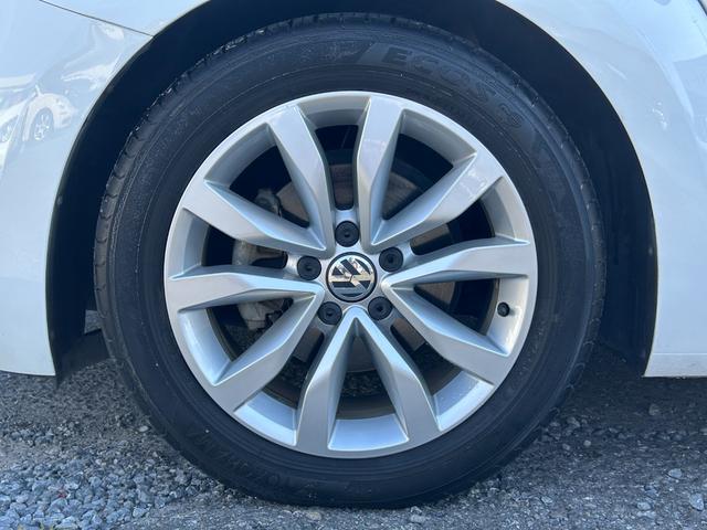 Ｇｏｏ鑑定車　保証付　ヒーター付皮シート　ナビ　ＴＶ　Ｂｌｕｅｔｏｏｔｈ　バックカメラ　クリアランスソナー　オートクルーズ　キーレス２個　ＨＩＤオートライト　ＥＴＣ