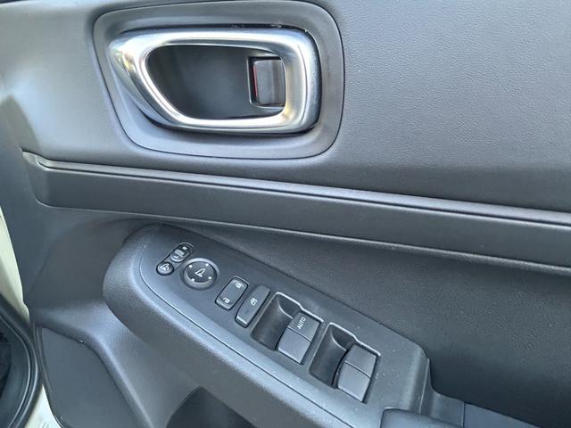 ヴェゼル e:HEV X Goo鑑定車 メーカー保証継承 ワンオーナー 禁煙車 前後ドラレコ ETC2.0 ナビ TV Bluetooth バックカメラ クリアランスソナー ホンダセンシング LEDヘッドライト スマートキー(17枚目)