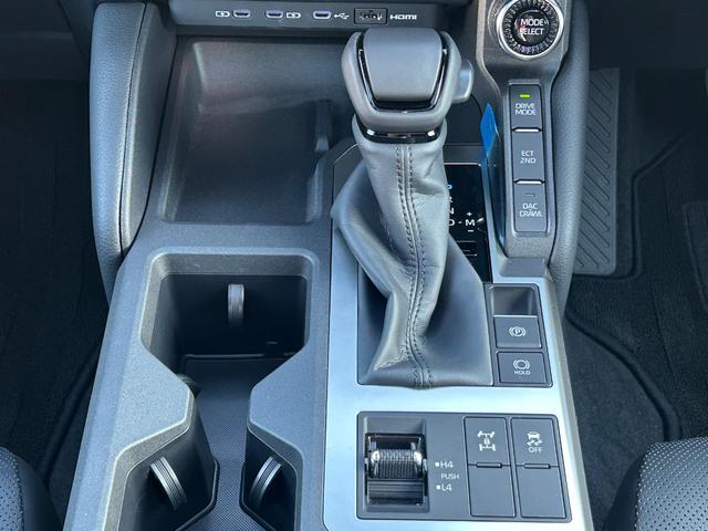 ランドクルーザー２５０ ＶＸ　Ｇｏｏ鑑定車　ワンオーナー　禁煙車　メーカー保証継承　ディーゼルターボ　トヨタセーフティセンス　ナビ　ＴＶ　Ｂｌｕｅｔｏｏｔｈ　全方面カメラ　ＥＴＣ２．０　サンルーフ　デジタルインナーミラー（8枚目）