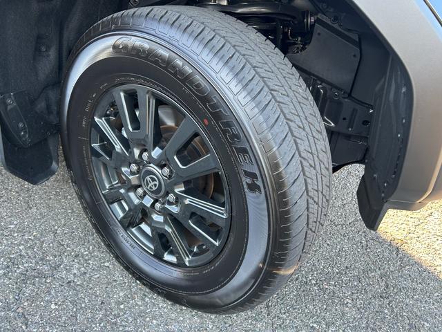 ランドクルーザー２５０ ＶＸ　Ｇｏｏ鑑定車　ワンオーナー　禁煙車　メーカー保証継承　ディーゼルターボ　トヨタセーフティセンス　ナビ　ＴＶ　Ｂｌｕｅｔｏｏｔｈ　全方面カメラ　ＥＴＣ２．０　サンルーフ　デジタルインナーミラー（17枚目）