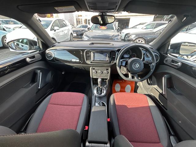 ザ・ビートル ビター　Ｇｏｏ鑑定車　保証付　２５０台限定車ビター　オートＨＩＤライト　クリアランスソナー　限定ホイール　プッシュスタートスイッチ　スマートキー２個　ナビ　ＴＶ　Ｂｌｕｅｔｏｏｔｈ　バックカメラ　ＥＴＣ（7枚目）