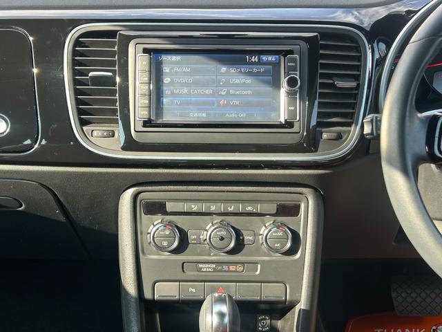 ザ・ビートル ビター　Ｇｏｏ鑑定車　保証付　２５０台限定車ビター　オートＨＩＤライト　クリアランスソナー　限定ホイール　プッシュスタートスイッチ　スマートキー２個　ナビ　ＴＶ　Ｂｌｕｅｔｏｏｔｈ　バックカメラ　ＥＴＣ（10枚目）