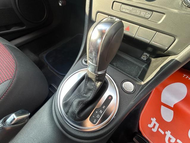 ザ・ビートル ビター　Ｇｏｏ鑑定車　保証付　２５０台限定車ビター　オートＨＩＤライト　クリアランスソナー　限定ホイール　プッシュスタートスイッチ　スマートキー２個　ナビ　ＴＶ　Ｂｌｕｅｔｏｏｔｈ　バックカメラ　ＥＴＣ（12枚目）