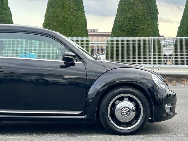 ザ・ビートル ビター　Ｇｏｏ鑑定車　保証付　２５０台限定車ビター　オートＨＩＤライト　クリアランスソナー　限定ホイール　プッシュスタートスイッチ　スマートキー２個　ナビ　ＴＶ　Ｂｌｕｅｔｏｏｔｈ　バックカメラ　ＥＴＣ（18枚目）