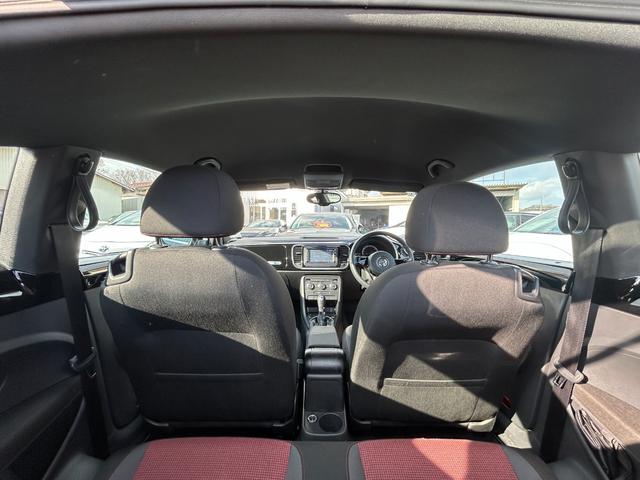 ザ・ビートル ビター　Ｇｏｏ鑑定車　保証付　２５０台限定車ビター　オートＨＩＤライト　クリアランスソナー　限定ホイール　プッシュスタートスイッチ　スマートキー２個　ナビ　ＴＶ　Ｂｌｕｅｔｏｏｔｈ　バックカメラ　ＥＴＣ（52枚目）