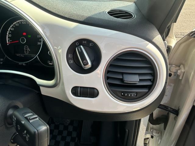 ザ・ビートル デザインレザーパッケージ Goo鑑定車 保証付 ヒーター付皮シート ナビ TV Bluetooth バックカメラ ETC キーレス2個 オートクルーズ RAYS19インチホイール ドラレコ前後 リアスポイラー(12枚目)