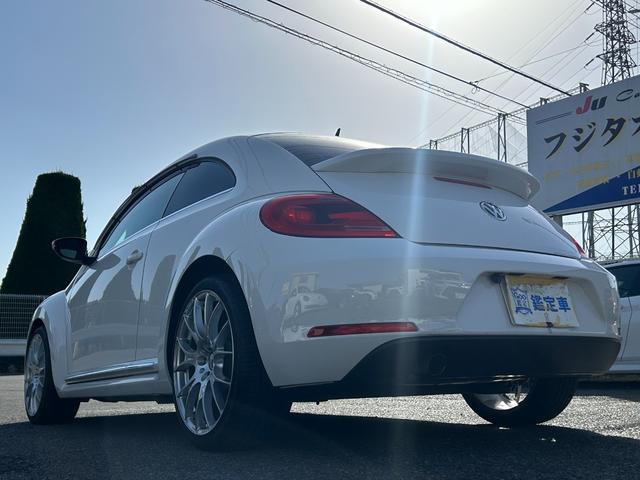 ザ・ビートル デザインレザーパッケージ Goo鑑定車 保証付 ヒーター付皮シート ナビ TV Bluetooth バックカメラ ETC キーレス2個 オートクルーズ RAYS19インチホイール ドラレコ前後 リアスポイラー(17枚目)