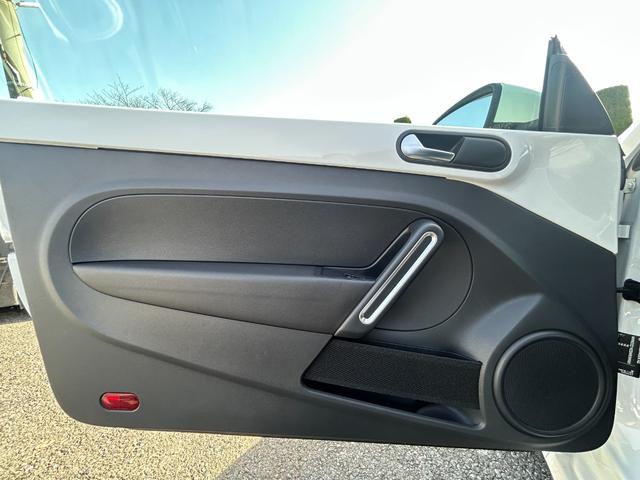 ザ・ビートル デザインレザーパッケージ Goo鑑定車 保証付 ヒーター付皮シート ナビ TV Bluetooth バックカメラ ETC キーレス2個 オートクルーズ RAYS19インチホイール ドラレコ前後 リアスポイラー(18枚目)