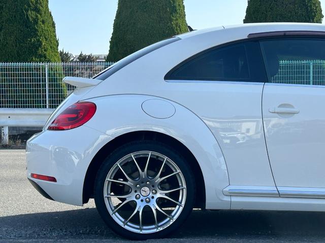 ザ・ビートル デザインレザーパッケージ Goo鑑定車 保証付 ヒーター付皮シート ナビ TV Bluetooth バックカメラ ETC キーレス2個 オートクルーズ RAYS19インチホイール ドラレコ前後 リアスポイラー(65枚目)