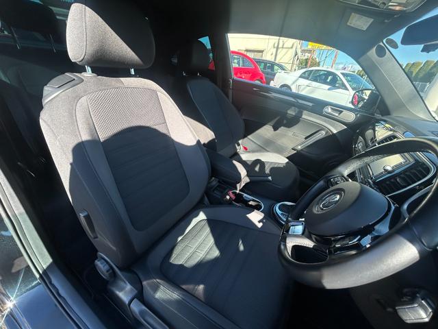 ザ・ビートル Ｒライン　Ｇｏｏ鑑定車　保証付　Ｒライン　純正ナビ　ＴＶ　Ｂｌｕｅｔｏｏｔｈ　ＥＴＣ　バックカメラ　ドラレコ　３連メーター　クルコン　クリアランスソナー　オートライト　ステアリングスイッチ　スマートキー（9枚目）