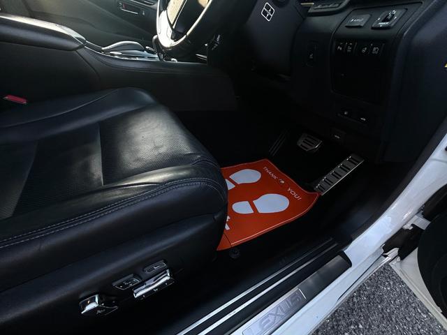 ＬＳ ＬＳ６００ｈ　バージョンＬ　ＧＯＯ鑑定車　保証１年付　サンルーフ　モデリスタスポイラー　ＯＰ１９インチホイール　ドラレコ　レーダー探知機　電動トランク　ステアリングヒーター　冷温風皮シート　ＴＶキット　スマートキー２個（22枚目）