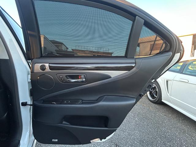 ＬＳ ＬＳ６００ｈ　バージョンＬ　ＧＯＯ鑑定車　保証１年付　サンルーフ　モデリスタスポイラー　ＯＰ１９インチホイール　ドラレコ　レーダー探知機　電動トランク　ステアリングヒーター　冷温風皮シート　ＴＶキット　スマートキー２個（54枚目）