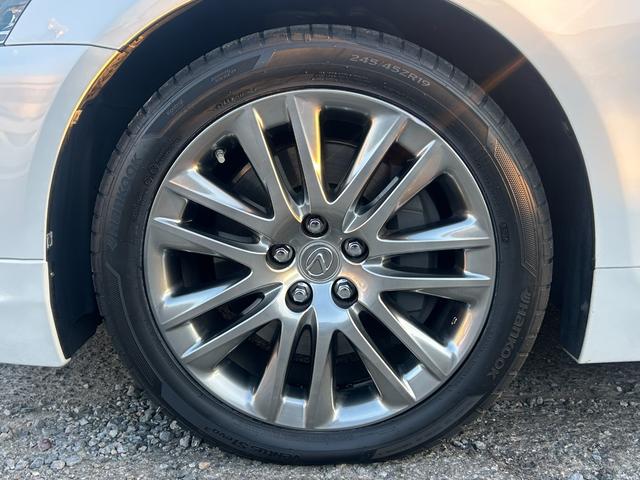 ＬＳ ＬＳ６００ｈ　バージョンＬ　ＧＯＯ鑑定車　保証１年付　サンルーフ　モデリスタスポイラー　ＯＰ１９インチホイール　ドラレコ　レーダー探知機　電動トランク　ステアリングヒーター　冷温風皮シート　ＴＶキット　スマートキー２個（76枚目）