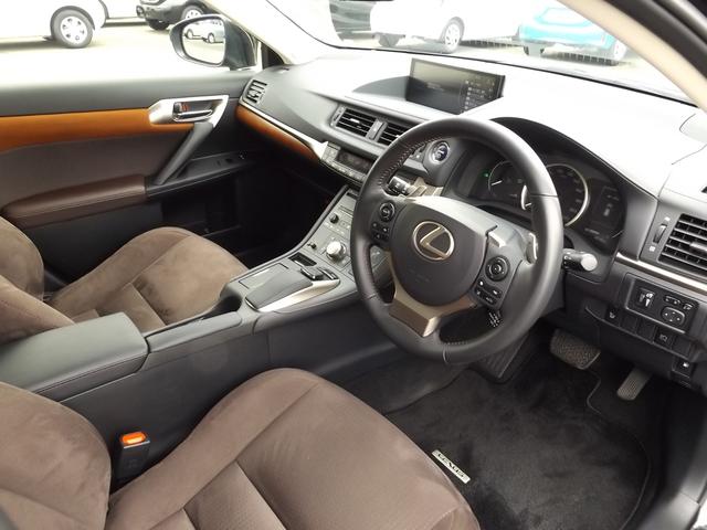CT200h バージョンC プリクラッシュセーフティ 10.3インチ純正ナビ フルセグ プッシュスタート LEDライト オートハイビーム パワーシート シートヒーター ビルトイン2.0ETC パドルヒフト ワンオーナー(12枚目)