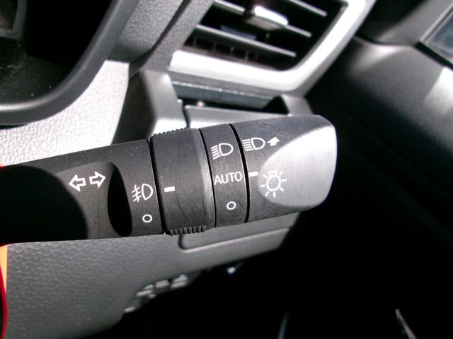 ルーミー カスタムＧ　雹災車　ナビ　バックカメラ　両席シートヒーター　アルミホイール　フォグランプ　ＬＥＤヘッドライト　スマートキー　トヨタセーフティセンス　アダクティブクルーズ　ビルトインＥＴＣ　両側電動スライドドア（16枚目）