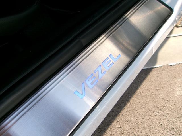 ヴェゼル ｅ：ＨＥＶ　Ｚ　ホンダコネクト対応９インチフルセグナビ　マルチビューカメラ　プレミアムオーディオ　パワーバックドア　ＬＥＤオートライト　２．０ビルトインＥＴＣ　前後ドラレコ　前席シートヒーター（16枚目）