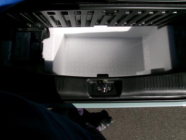 ワゴンＲスマイル ハイブリッドＸ　届出済未使用車　スズキコネクト対応９インチナビ　全方位モニター　ＤＳＢＳ２　オートハイビーム　レーダークルーズコントロール　コーナーセンサー　運転席助手席シートヒーター　ＬＥＤオートライト（36枚目）