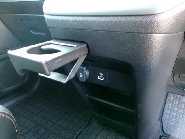 フリード e:HEVクロスター 11.4インチホンダコネクトナビ ホンダセンシング LEDヘッドライト プッシュスタート 運転席助手席シートヒーター アダプティブクルーズコントロール★(17枚目)