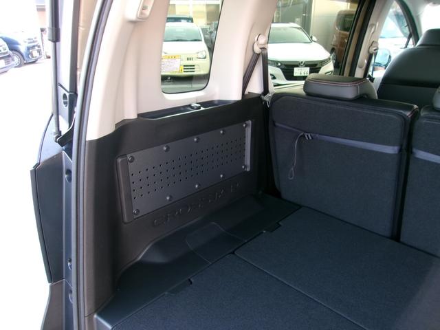 フリード e:HEVクロスター 11.4インチホンダコネクトナビ ホンダセンシング LEDヘッドライト プッシュスタート 運転席助手席シートヒーター アダプティブクルーズコントロール★(31枚目)