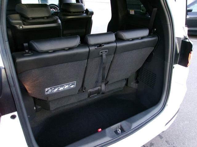 オデッセイハイブリッド e:HEVアブソルート・EXブラックエディション 11.4インチホンダkポネクトナビ フルセグ マルチビューカメラ ホンダセンシング 両側パワスライドドア パワーバックドア LEDオートライト パーキングソナー ヒーター付黒革パワーシート(22枚目)