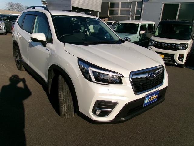 フォレスター ツーリング　アイサイト　ハーフレザーシート　ドライブレコーダー前後　両側パワーシート　フォグランプ　８インチナビ　フルセグテレビ　両席シートヒーター　ＥＴＣ　ワンオーナー　純正１７インチアルミホイール　ＬＥＤ（3枚目）