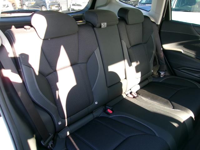 フォレスター ツーリング　アイサイト　ハーフレザーシート　ドライブレコーダー前後　両側パワーシート　フォグランプ　８インチナビ　フルセグテレビ　両席シートヒーター　ＥＴＣ　ワンオーナー　純正１７インチアルミホイール　ＬＥＤ（19枚目）