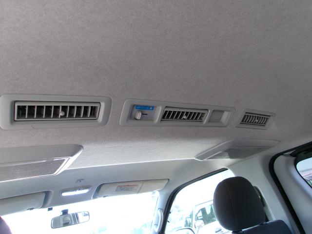 ハイエースバン 7インチナビ ワンセグ バックカメラ ドアバイザー オートエアコン キーレス HIDヘッドライト フォグランプ ETC コンセント ベッドキット 雹害車(28枚目)