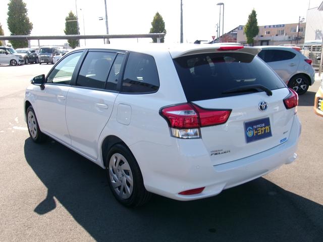 カローラフィールダー ハイブリッド　ＥＸ　ＬＥＤオートライト　フルセグＳＤナビ　Ｂｌｕｅｔｏｏｔｈ　バックカメラ　プッシュスタート　トヨタセーフティセンス　コーナーソナー　アイドリングストップ（6枚目）