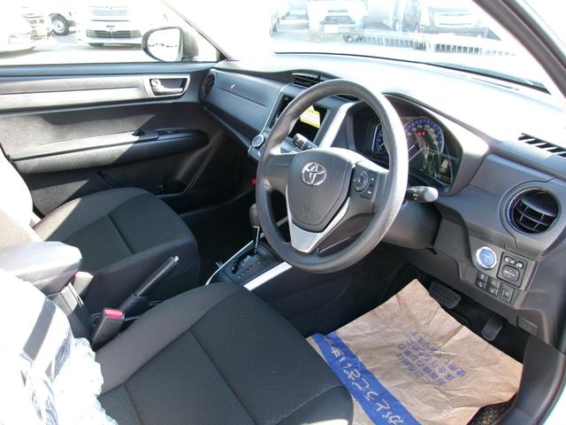 カローラフィールダー ハイブリッド　ＥＸ　ＬＥＤオートライト　フルセグＳＤナビ　Ｂｌｕｅｔｏｏｔｈ　バックカメラ　プッシュスタート　トヨタセーフティセンス　コーナーソナー　アイドリングストップ（12枚目）