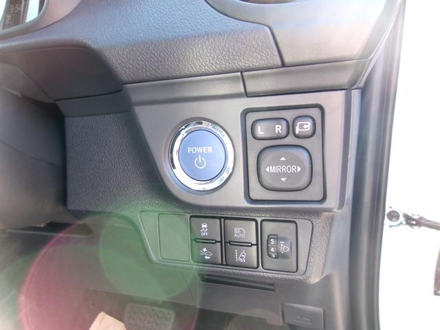 カローラフィールダー ハイブリッド　ＥＸ　ＬＥＤオートライト　フルセグＳＤナビ　Ｂｌｕｅｔｏｏｔｈ　バックカメラ　プッシュスタート　トヨタセーフティセンス　コーナーソナー　アイドリングストップ（15枚目）