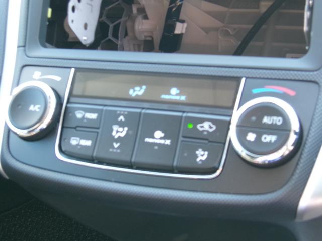 カローラフィールダー ハイブリッド　ＥＸ　ＬＥＤオートライト　フルセグＳＤナビ　Ｂｌｕｅｔｏｏｔｈ　バックカメラ　プッシュスタート　トヨタセーフティセンス　コーナーソナー　アイドリングストップ（19枚目）