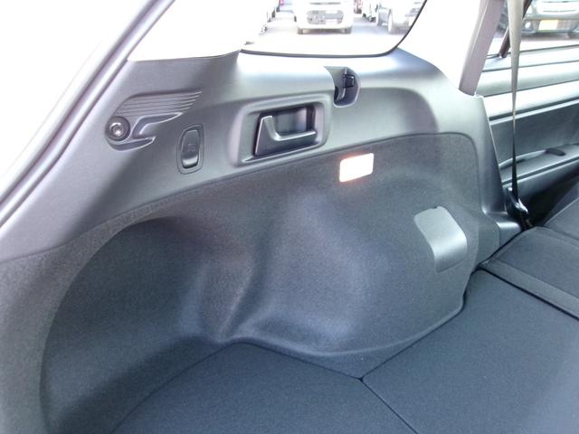 カローラフィールダー ハイブリッド　ＥＸ　ＬＥＤオートライト　フルセグＳＤナビ　Ｂｌｕｅｔｏｏｔｈ　バックカメラ　プッシュスタート　トヨタセーフティセンス　コーナーソナー　アイドリングストップ（31枚目）