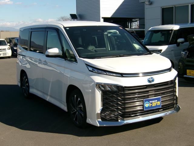 ヴォクシー ハイブリッドS-Z 雹害車 8型ナビ Bluetooth バックカメラ ドライブレコーダー 100V電源 LEDオートライト ビルトインETC 前席シートヒーター アダプティブクルーズコントロール コーナーソナー(3枚目)