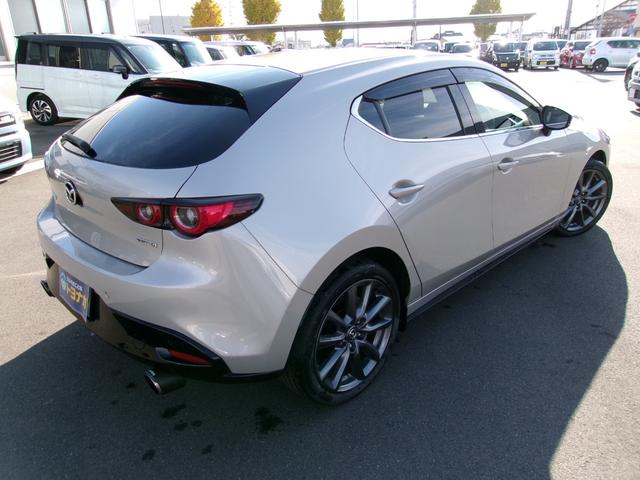 ＭＡＺＤＡ３ファストバック １５Ｓツーリング　マツダコネクトナビ　ＴＶ　３６０カメラ　ＬＥＤヘッドライト　アダクティブクルーズ　Ｂｌｕｅｔｏｏｔｈ接続　前後ドラレコ　ワンオーナー　禁煙車（7枚目）