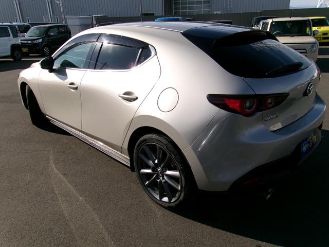 ＭＡＺＤＡ３ファストバック １５Ｓツーリング　マツダコネクトナビ　ＴＶ　３６０カメラ　ＬＥＤヘッドライト　アダクティブクルーズ　Ｂｌｕｅｔｏｏｔｈ接続　前後ドラレコ　ワンオーナー　禁煙車（9枚目）