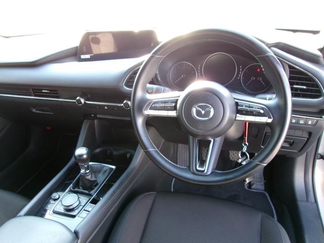 ＭＡＺＤＡ３ファストバック １５Ｓツーリング　マツダコネクトナビ　ＴＶ　３６０カメラ　ＬＥＤヘッドライト　アダクティブクルーズ　Ｂｌｕｅｔｏｏｔｈ接続　前後ドラレコ　ワンオーナー　禁煙車（17枚目）