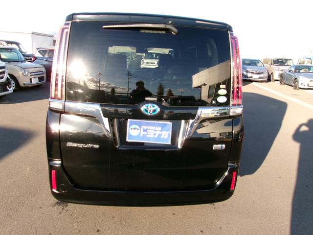 エスクァイア ハイブリッドＧｉ　雹害　アルパイン９インチナビ　アルパインリヤモニター　バックカメラ　フルセグテレビ　純正１５インチアルミホイール　トヨタセーフティセンス　前席シートヒーター　ＬＥＤヘッドライト　両側パワースライドドア（6枚目）