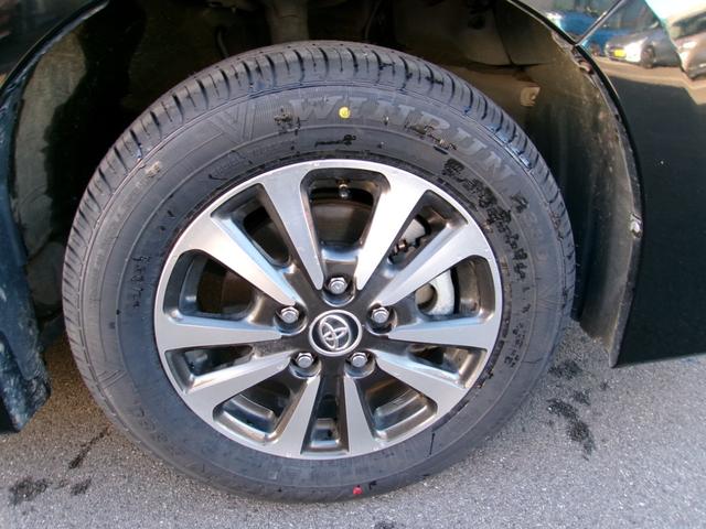エスクァイア ハイブリッドＧｉ　雹害　アルパイン９インチナビ　アルパインリヤモニター　バックカメラ　フルセグテレビ　純正１５インチアルミホイール　トヨタセーフティセンス　前席シートヒーター　ＬＥＤヘッドライト　両側パワースライドドア（12枚目）