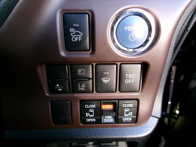 エスクァイア ハイブリッドＧｉ　雹害　アルパイン９インチナビ　アルパインリヤモニター　バックカメラ　フルセグテレビ　純正１５インチアルミホイール　トヨタセーフティセンス　前席シートヒーター　ＬＥＤヘッドライト　両側パワースライドドア（21枚目）