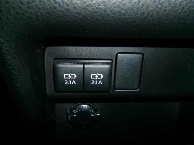 エスクァイア ハイブリッドＧｉ　雹害　アルパイン９インチナビ　アルパインリヤモニター　バックカメラ　フルセグテレビ　純正１５インチアルミホイール　トヨタセーフティセンス　前席シートヒーター　ＬＥＤヘッドライト　両側パワースライドドア（28枚目）