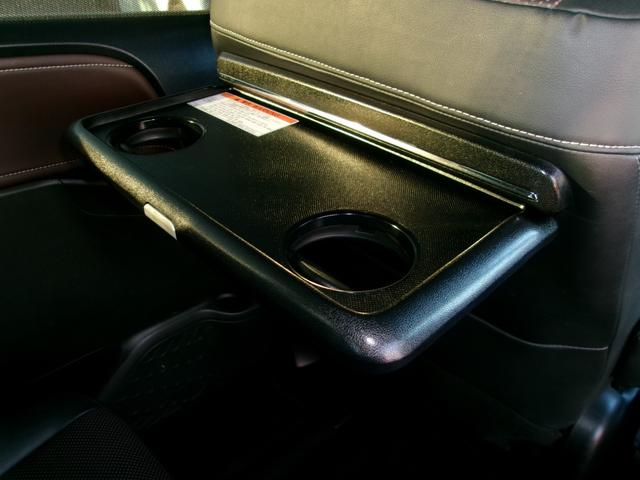 エスクァイア ハイブリッドＧｉ　雹害　アルパイン９インチナビ　アルパインリヤモニター　バックカメラ　フルセグテレビ　純正１５インチアルミホイール　トヨタセーフティセンス　前席シートヒーター　ＬＥＤヘッドライト　両側パワースライドドア（32枚目）