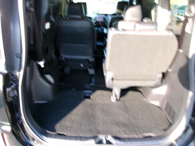 エスクァイア ハイブリッドＧｉ　雹害　アルパイン９インチナビ　アルパインリヤモニター　バックカメラ　フルセグテレビ　純正１５インチアルミホイール　トヨタセーフティセンス　前席シートヒーター　ＬＥＤヘッドライト　両側パワースライドドア（39枚目）